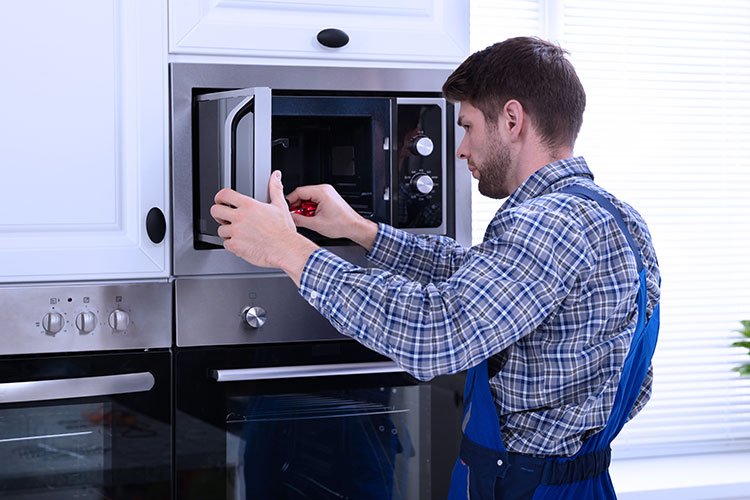 Microwave oven repair service
